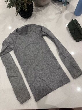 Gray Lululemon Swiftly Tech
